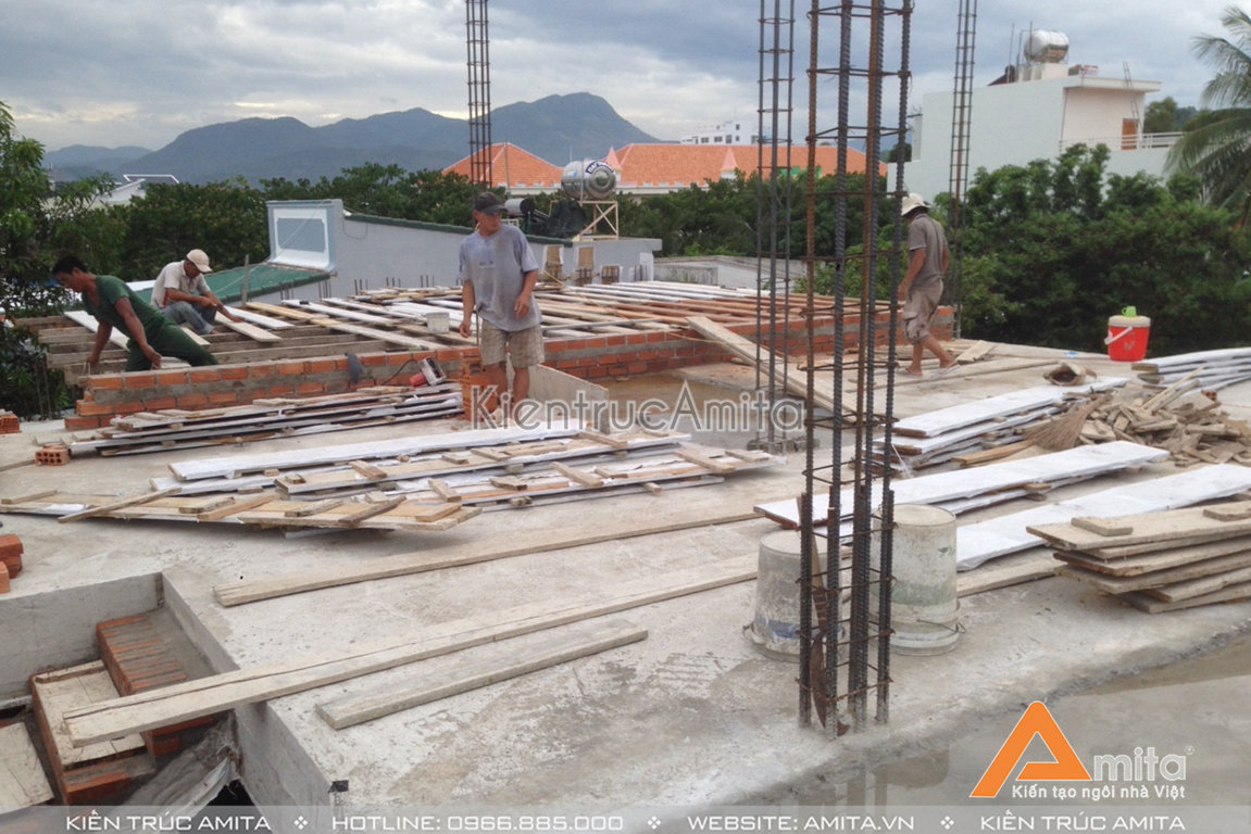 Thiết kế và thi công biệt thự hiện đại 2 tầng